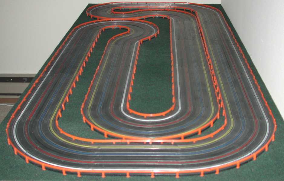 Tuckaway 25 Portable 4-Lane HO Slot Car Track